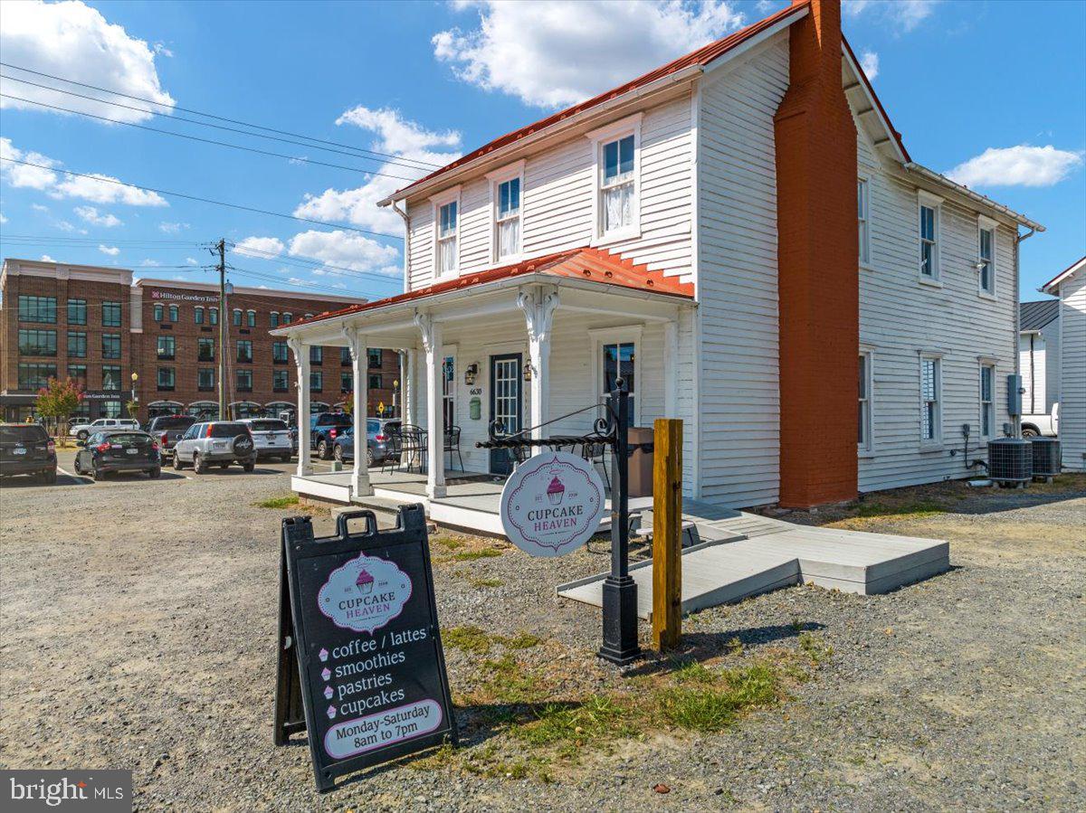 VILLAGES AT HAYMARKET - Residential Lease