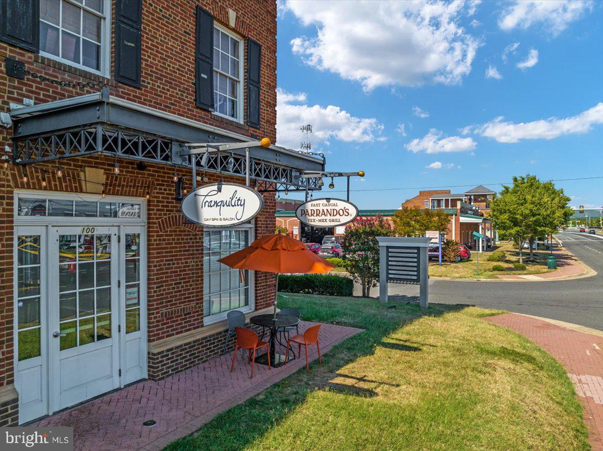 VILLAGES AT HAYMARKET - Residential Lease