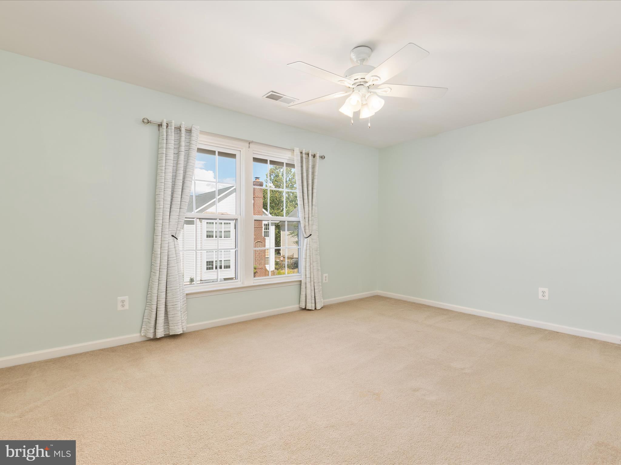 VILLAGES AT HAYMARKET - Residential Lease