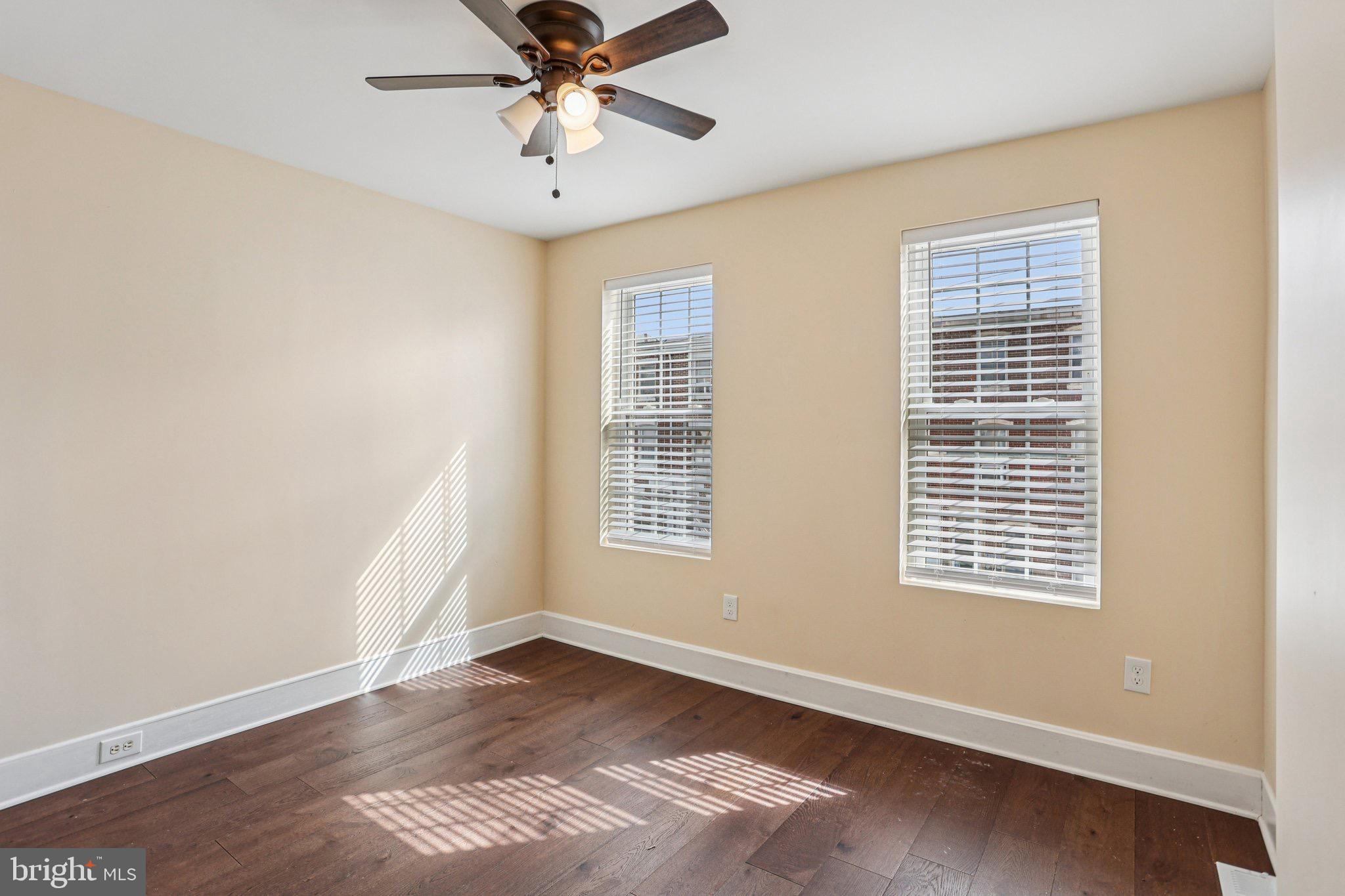 NORRISTOWN - Residential