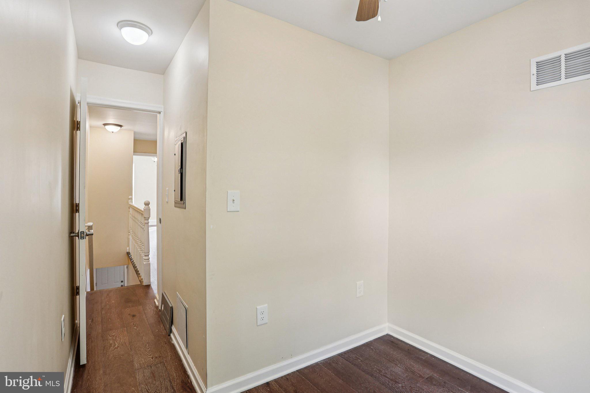 NORRISTOWN - Residential