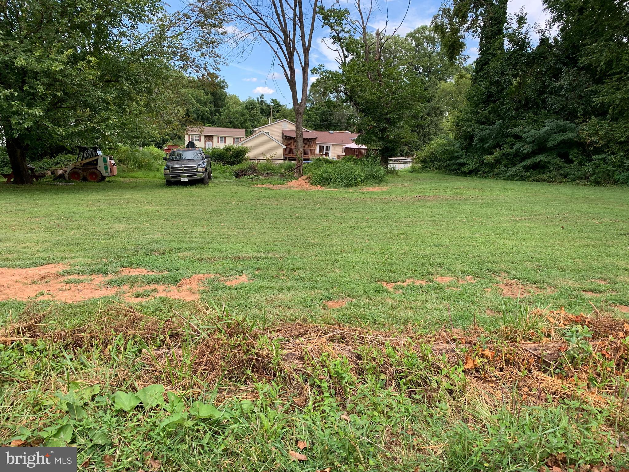 Nice quiet neighborhood, tucked away from it all but close to everything! Excellent commuter location! Building lots are 60ft wide. Water and sewer are already on the property.
This listing includes lot numbers 32,33 &34. The owner has also listed lots35,36, & 37. The lots are adjoining and have separate deeds. Together, they make up two building lots. They can bought together or separate.