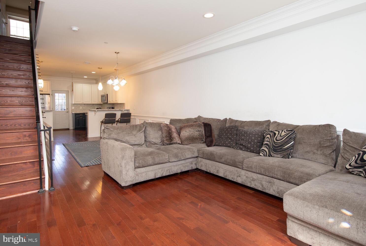 PASSYUNK SQUARE - Residential