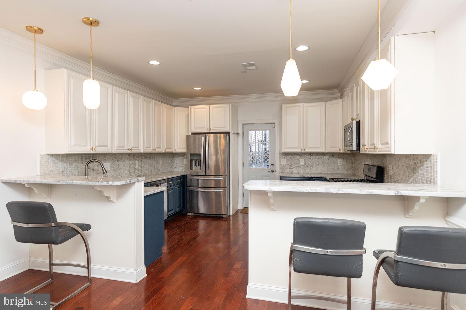 PASSYUNK SQUARE - Residential