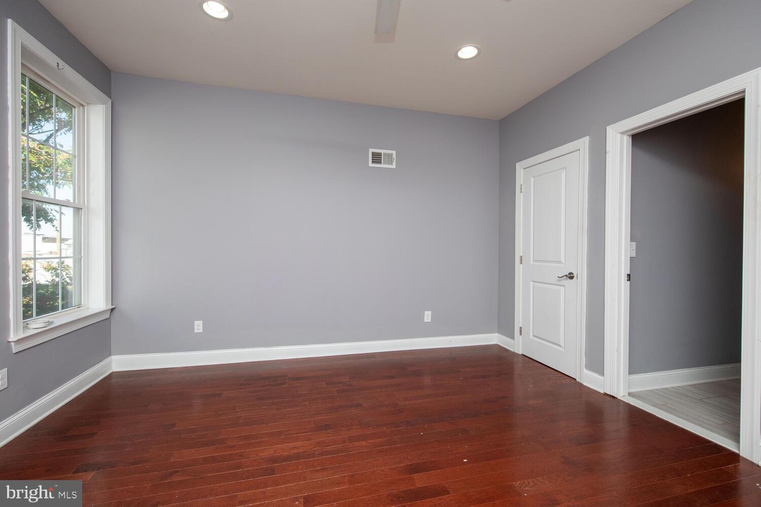 PASSYUNK SQUARE - Residential