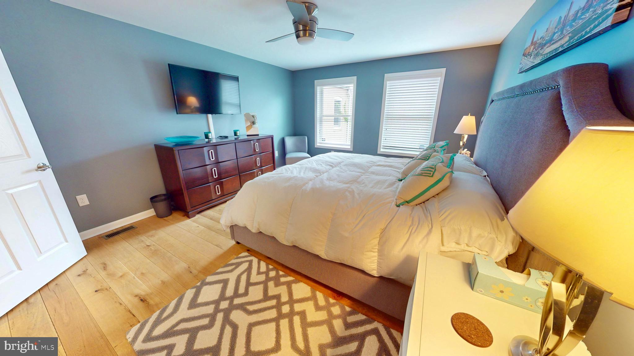 LITTLE ITALY - Residential