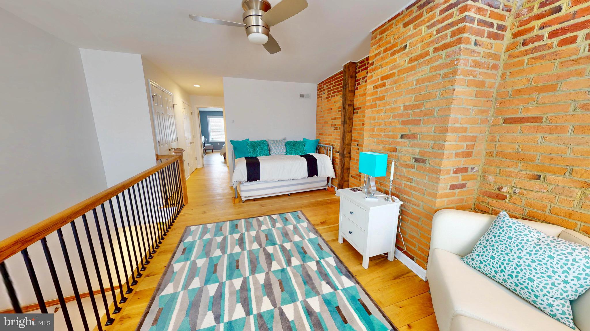 LITTLE ITALY - Residential