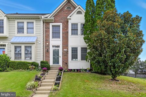 Townhouse For Sale - 13000 Tory Loop<br/> WOODBRIDGE, VA 22192