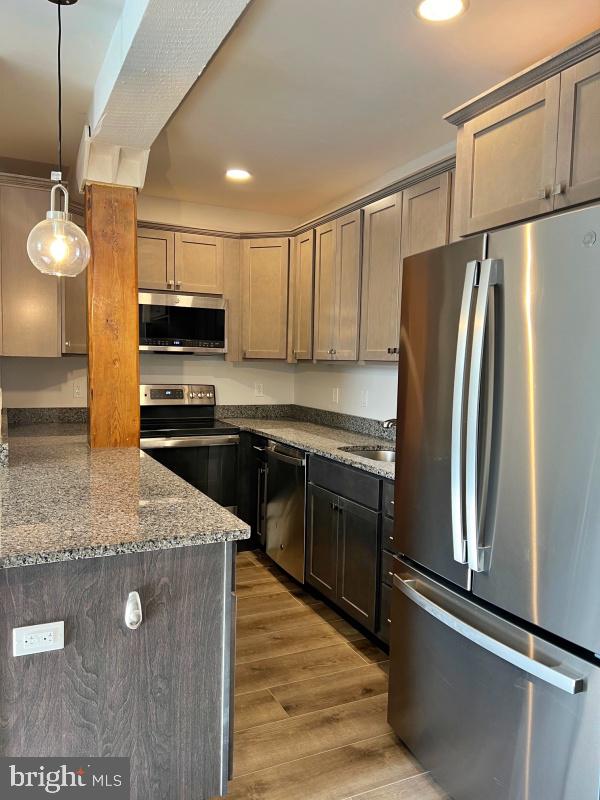 DOWNTOWN YORK - Residential Lease