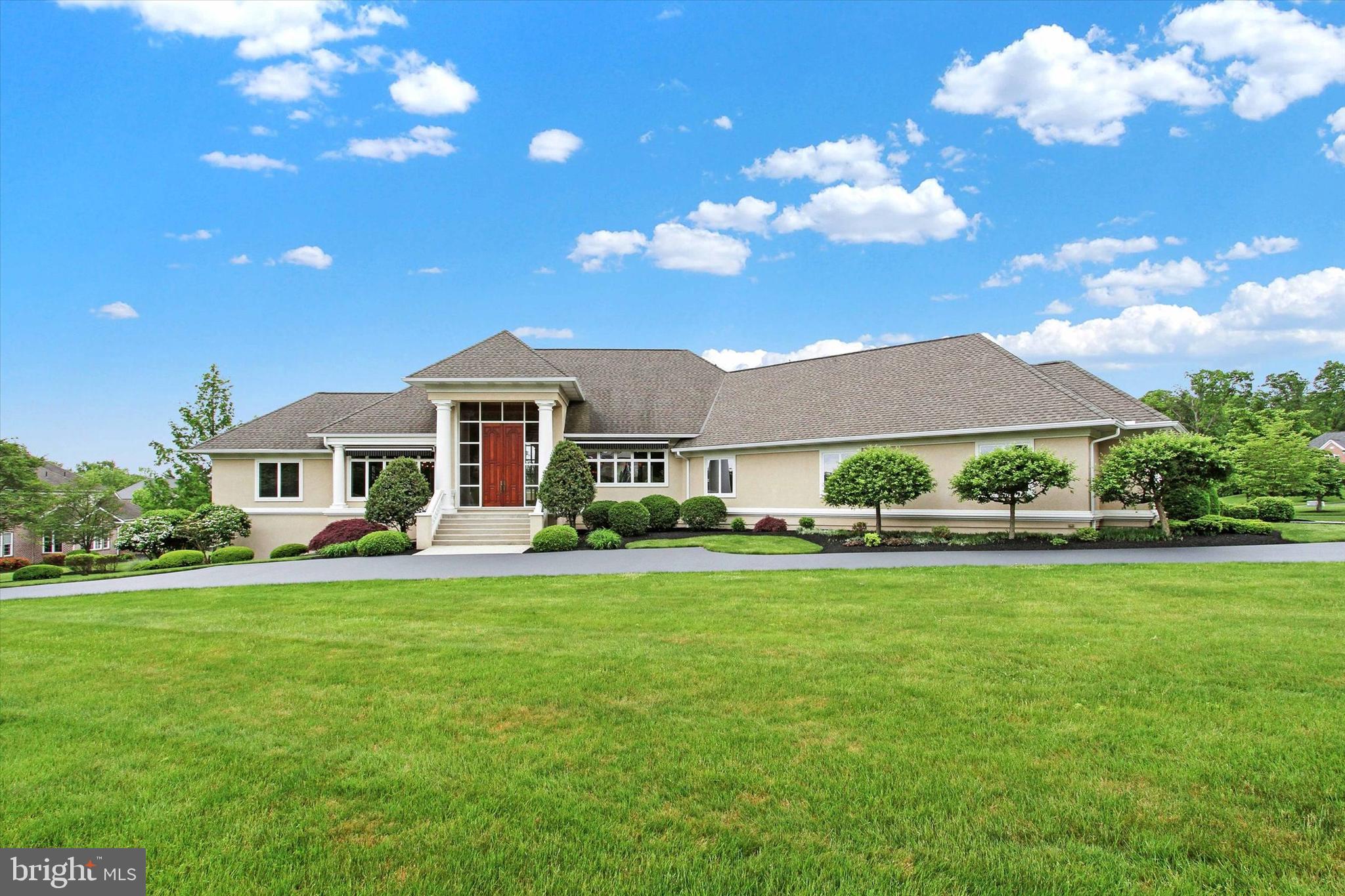 THORNHILL - Residential