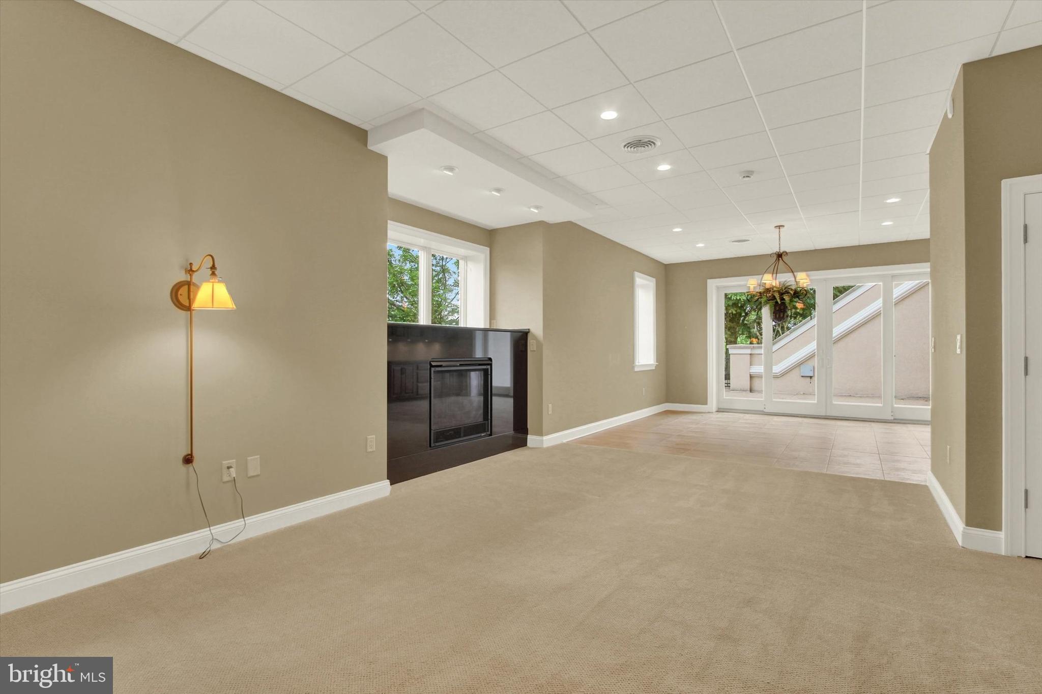 THORNHILL - Residential