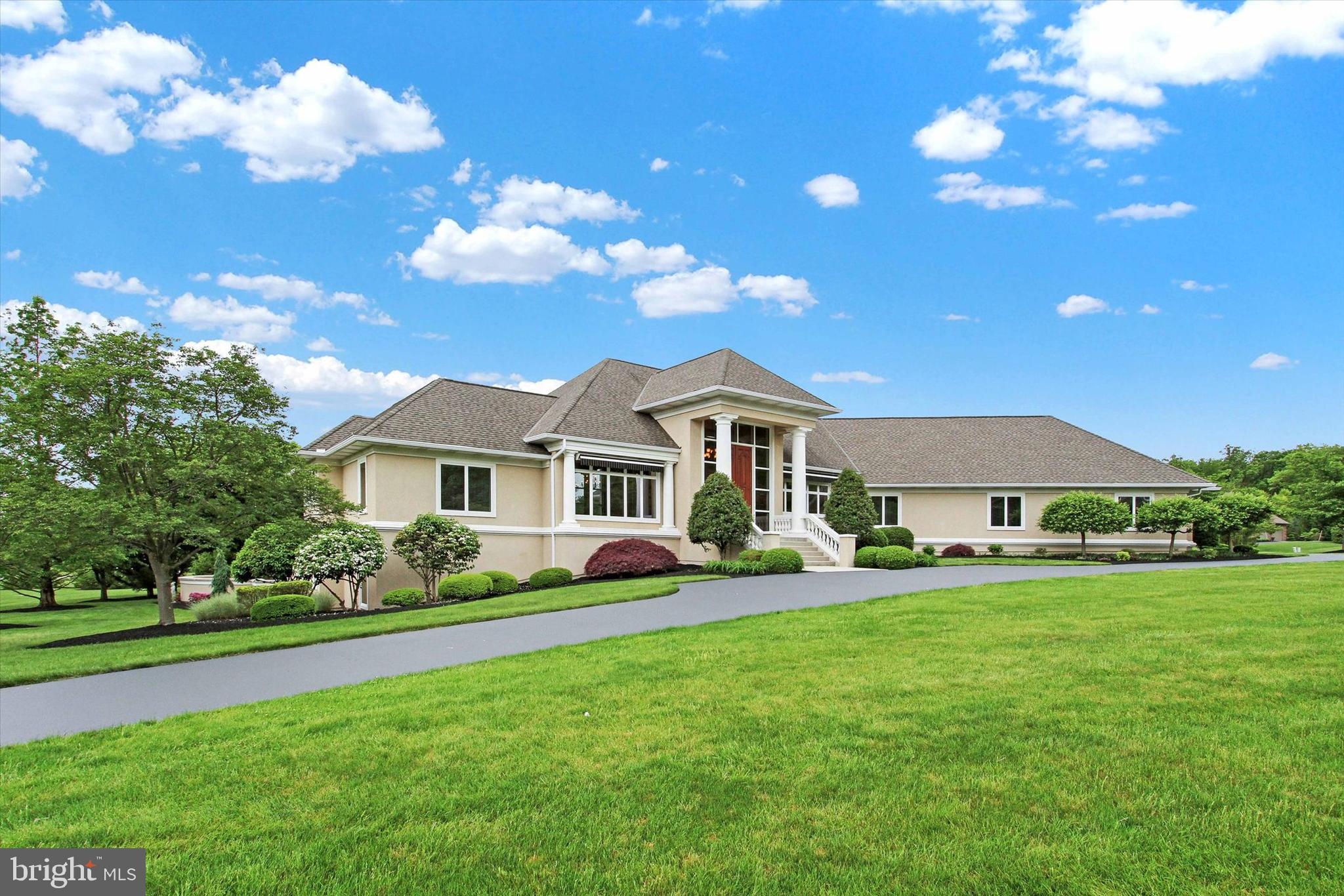 THORNHILL - Residential