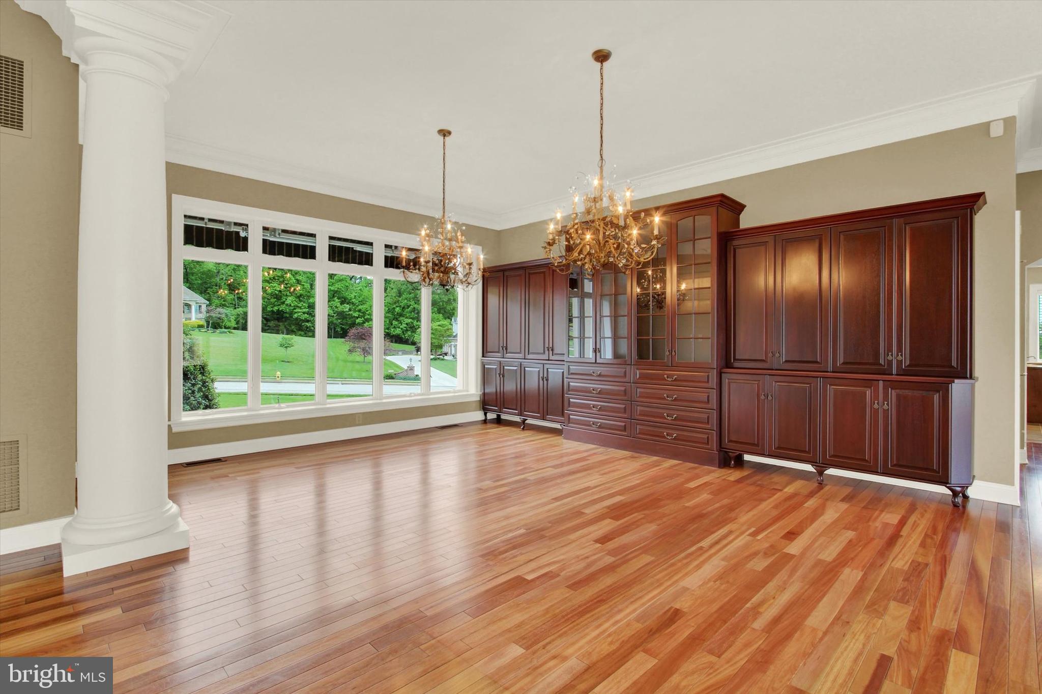 THORNHILL - Residential