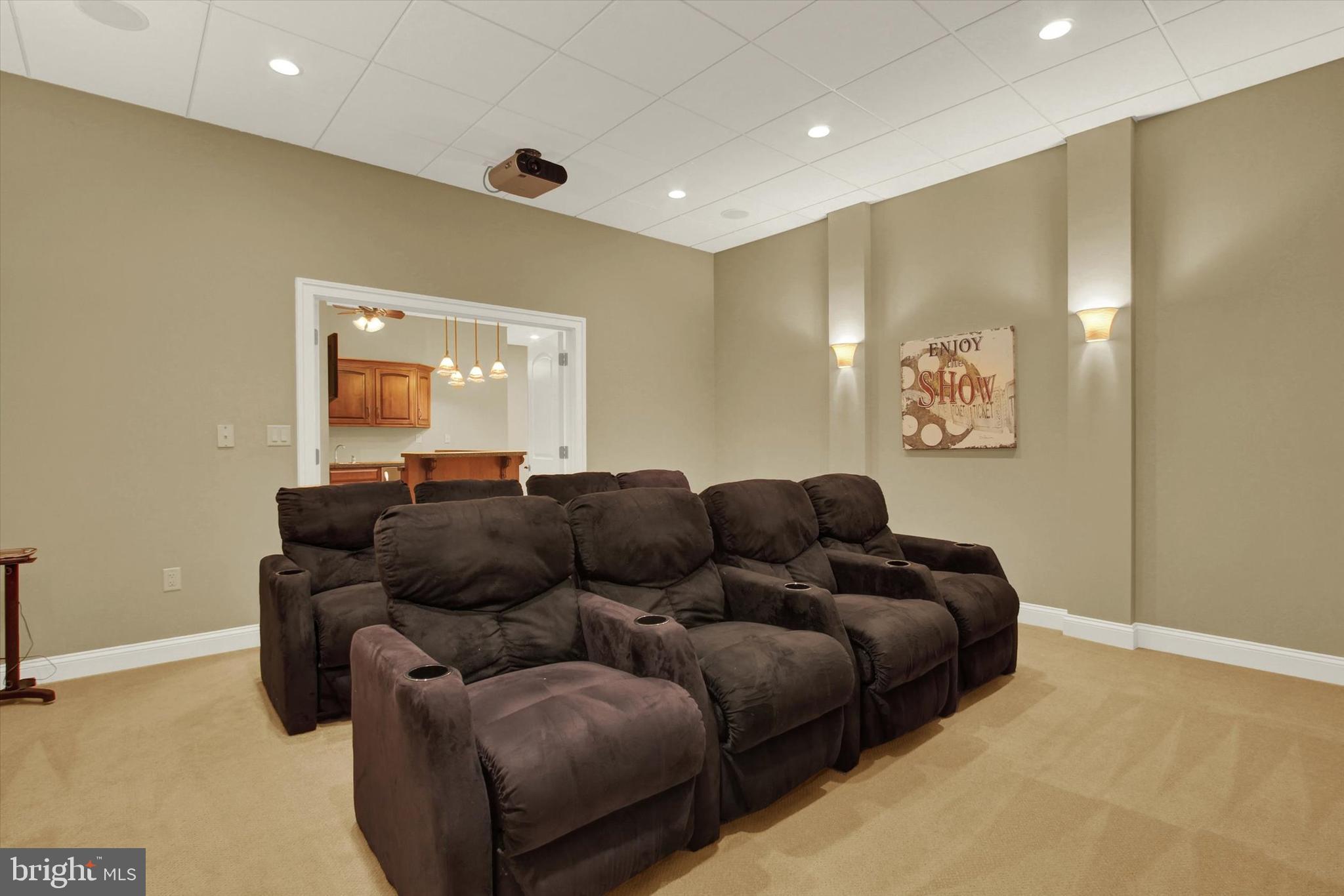 THORNHILL - Residential