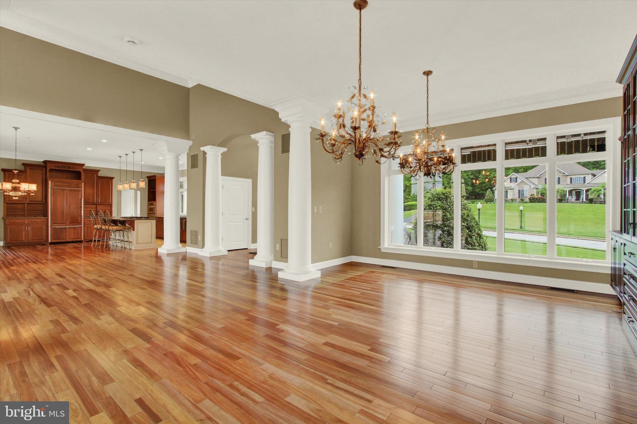 THORNHILL - Residential