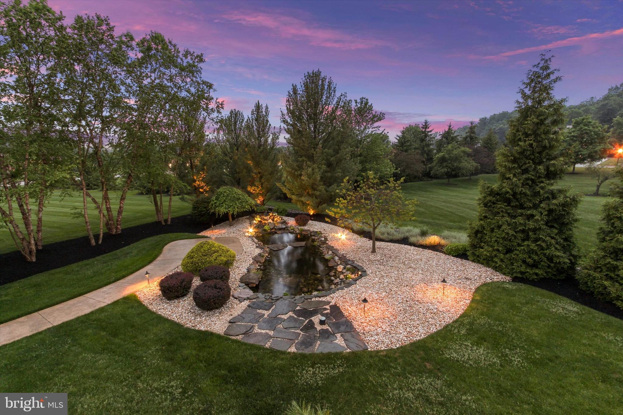 THORNHILL - Residential