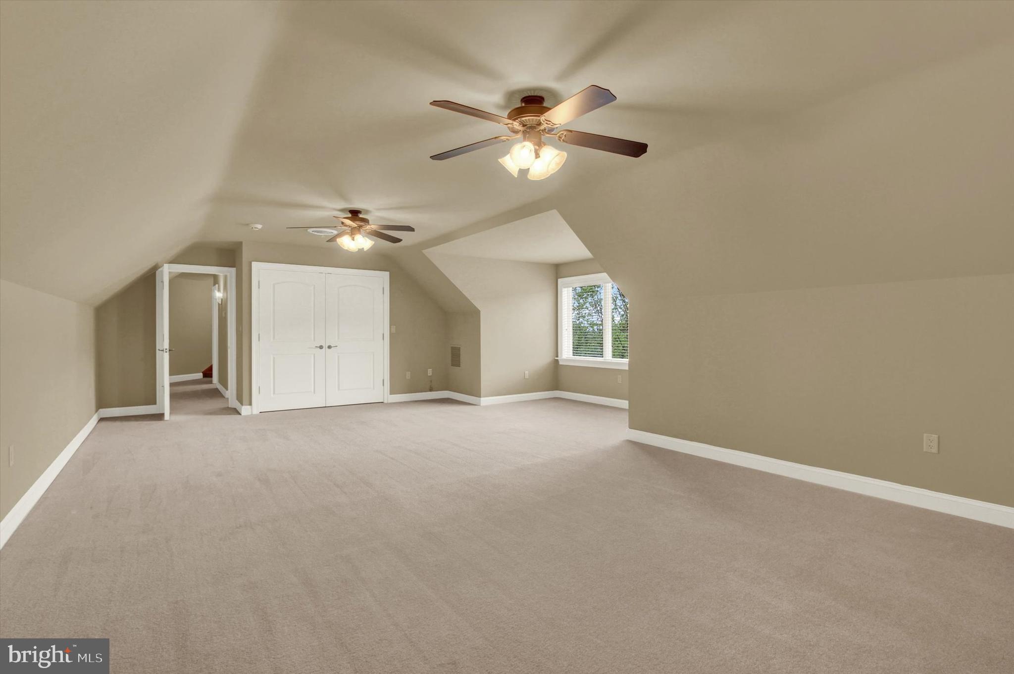 THORNHILL - Residential