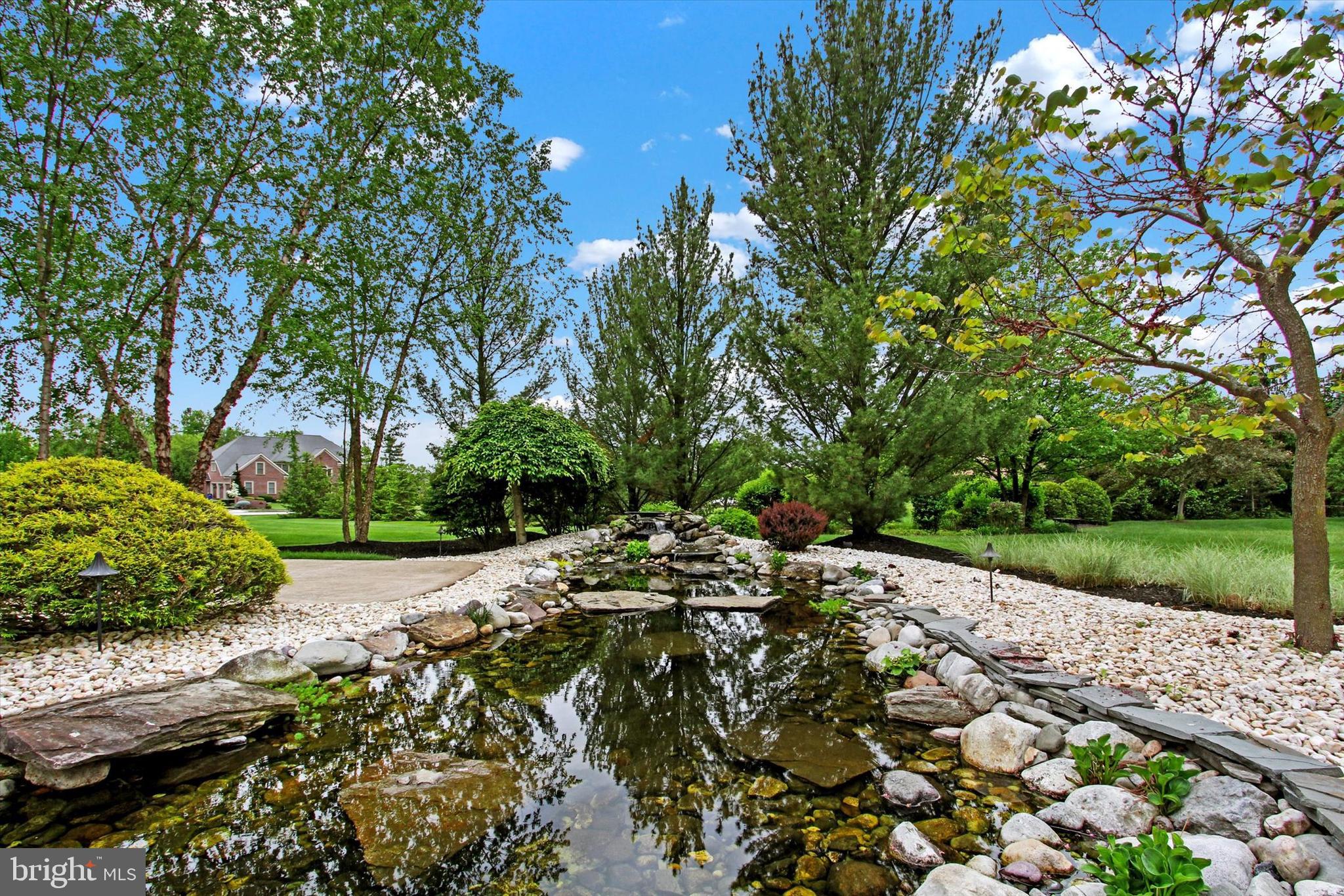 THORNHILL - Residential