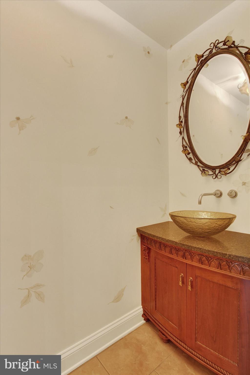 THORNHILL - Residential