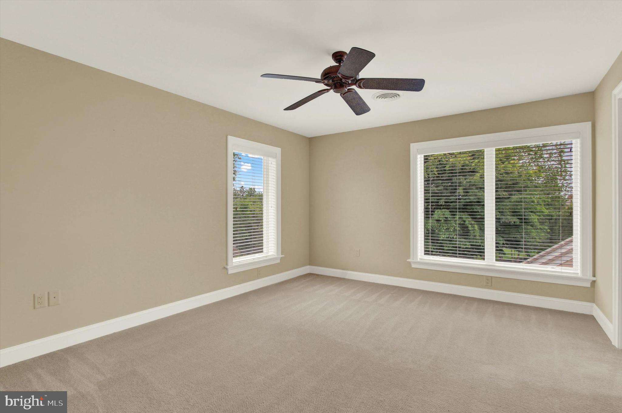 THORNHILL - Residential