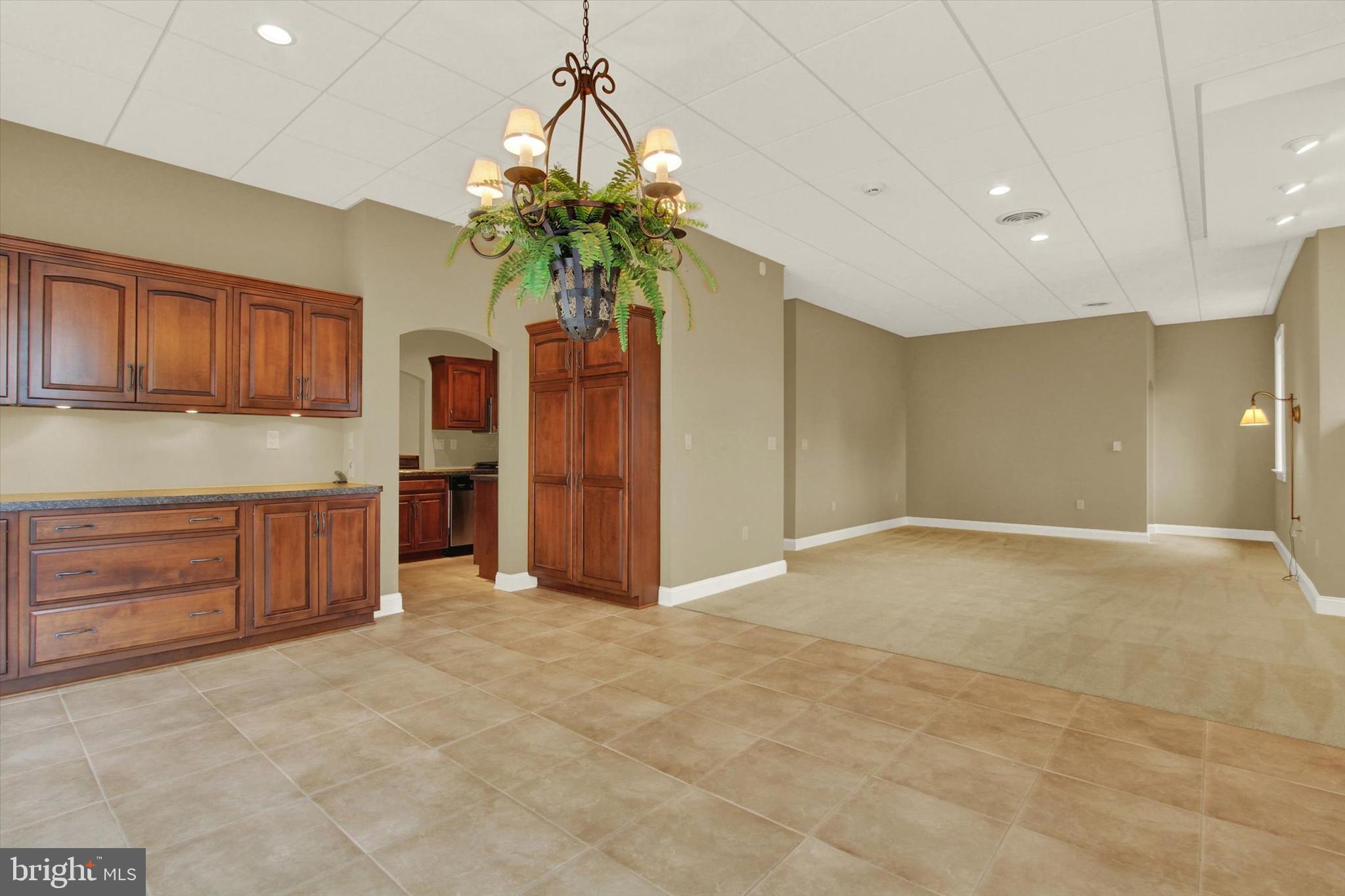 THORNHILL - Residential