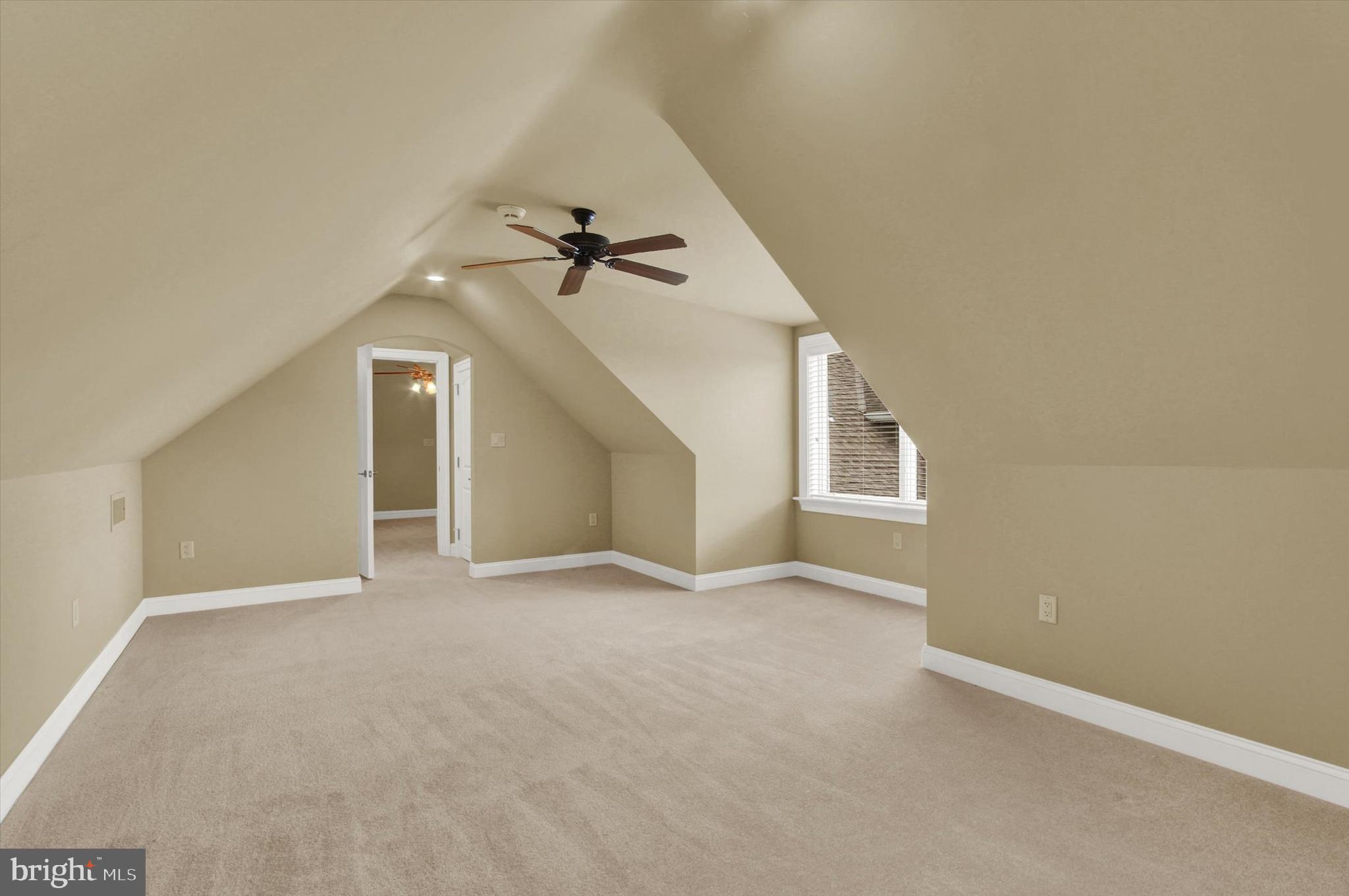 THORNHILL - Residential