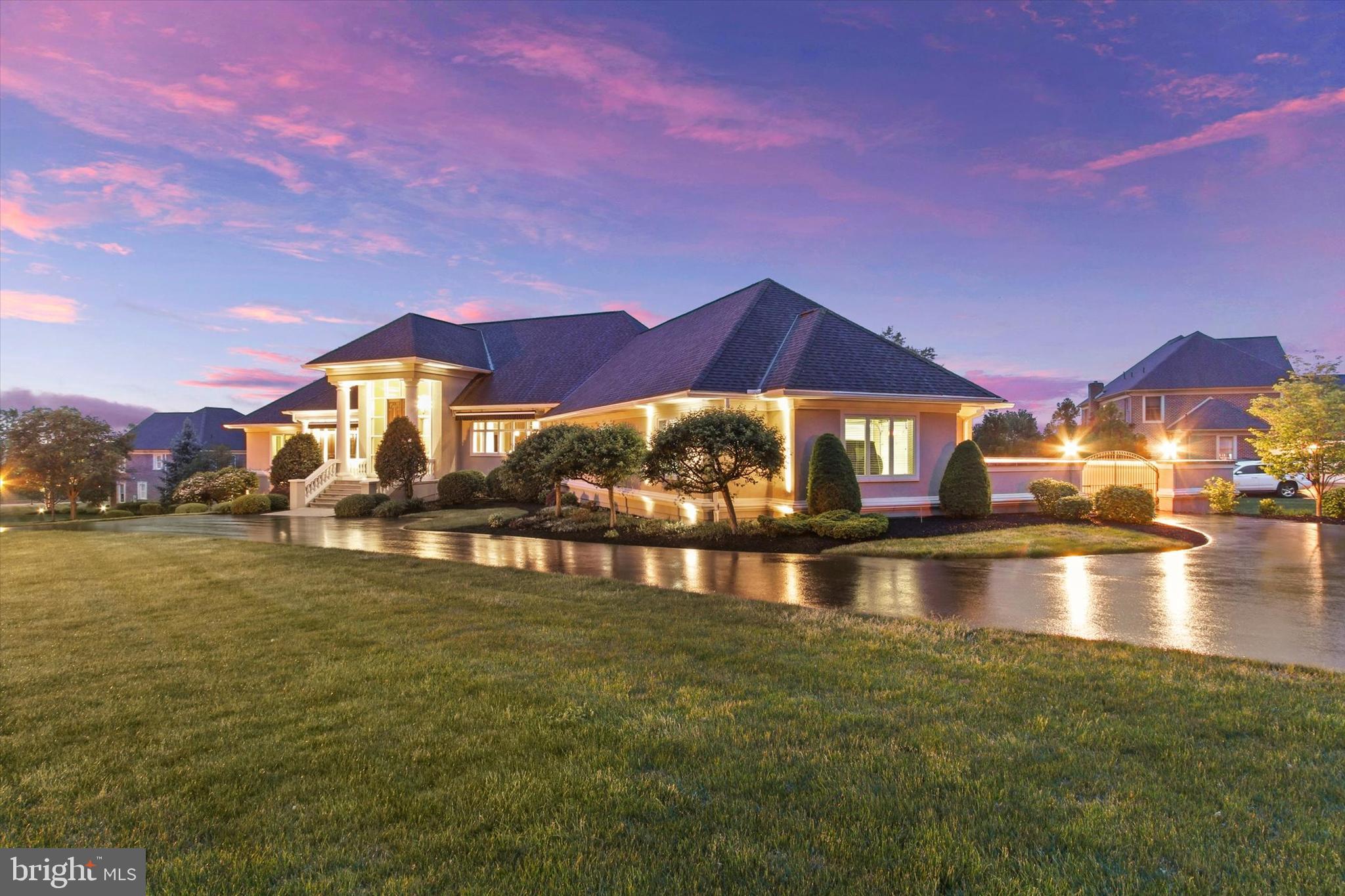 THORNHILL - Residential