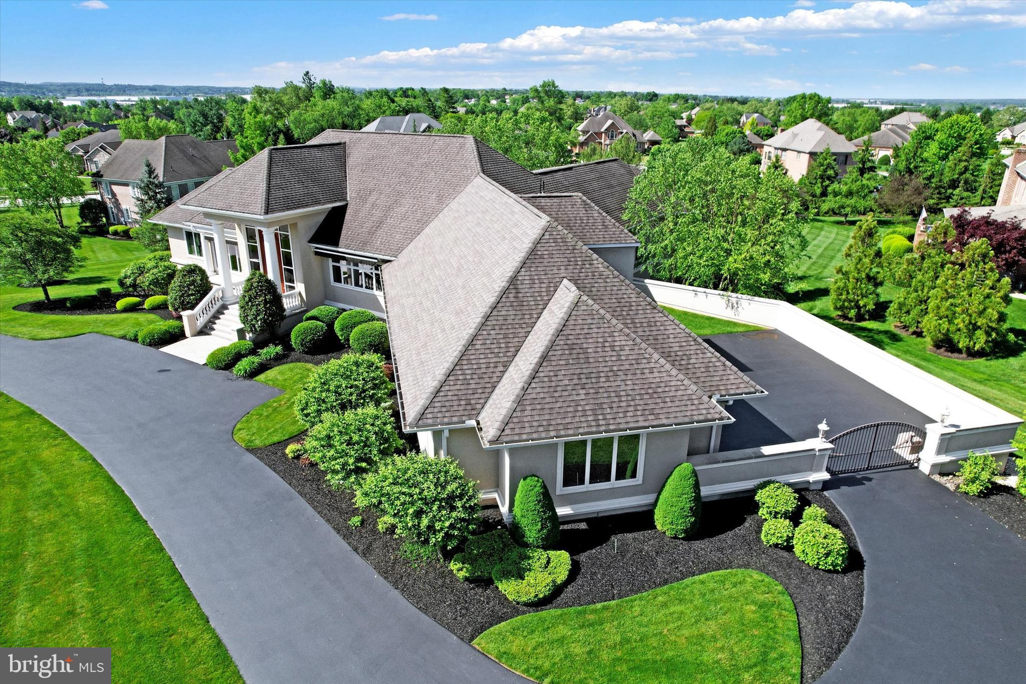 THORNHILL - Residential