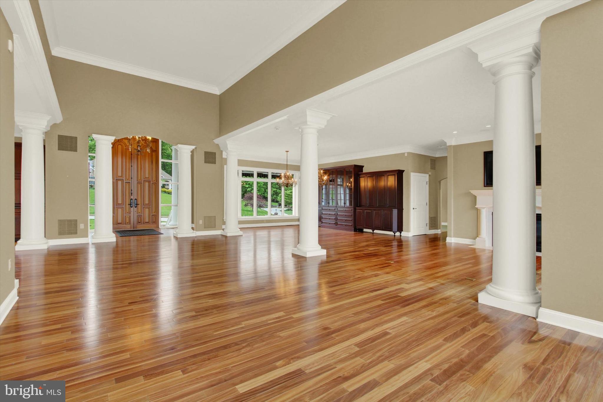 THORNHILL - Residential