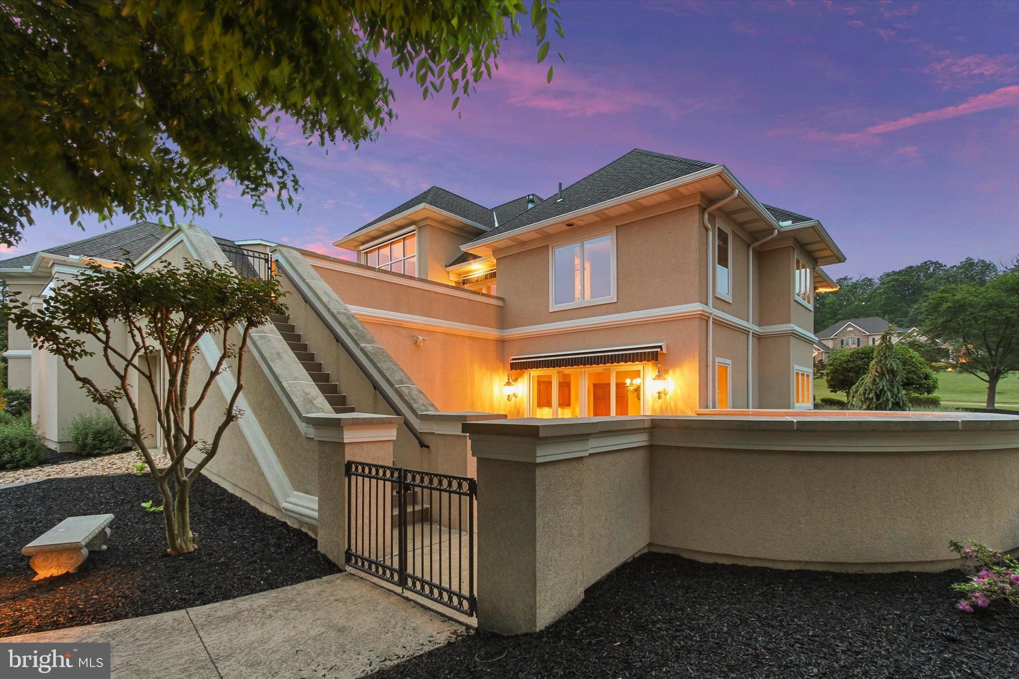 THORNHILL - Residential