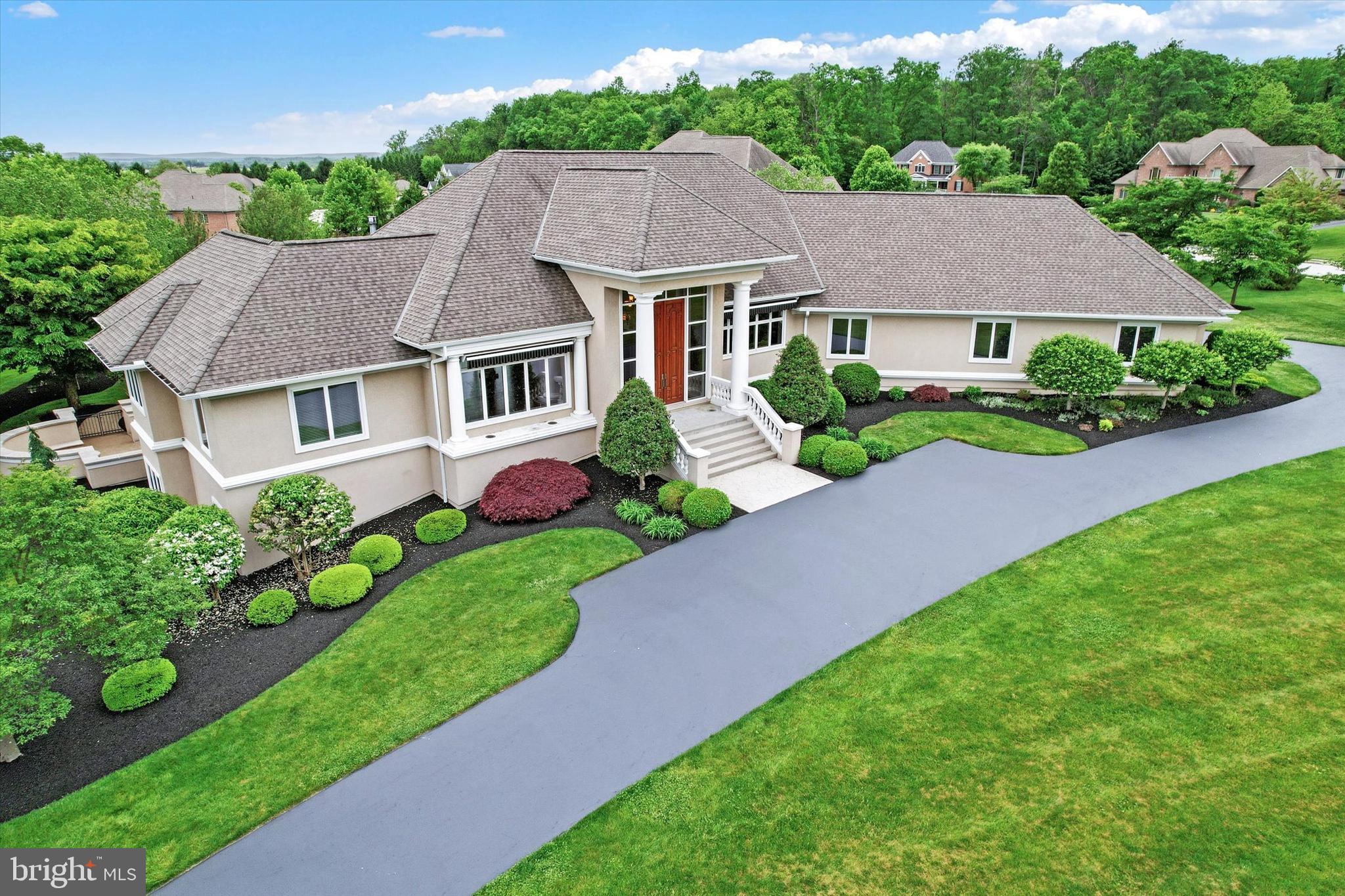 THORNHILL - Residential