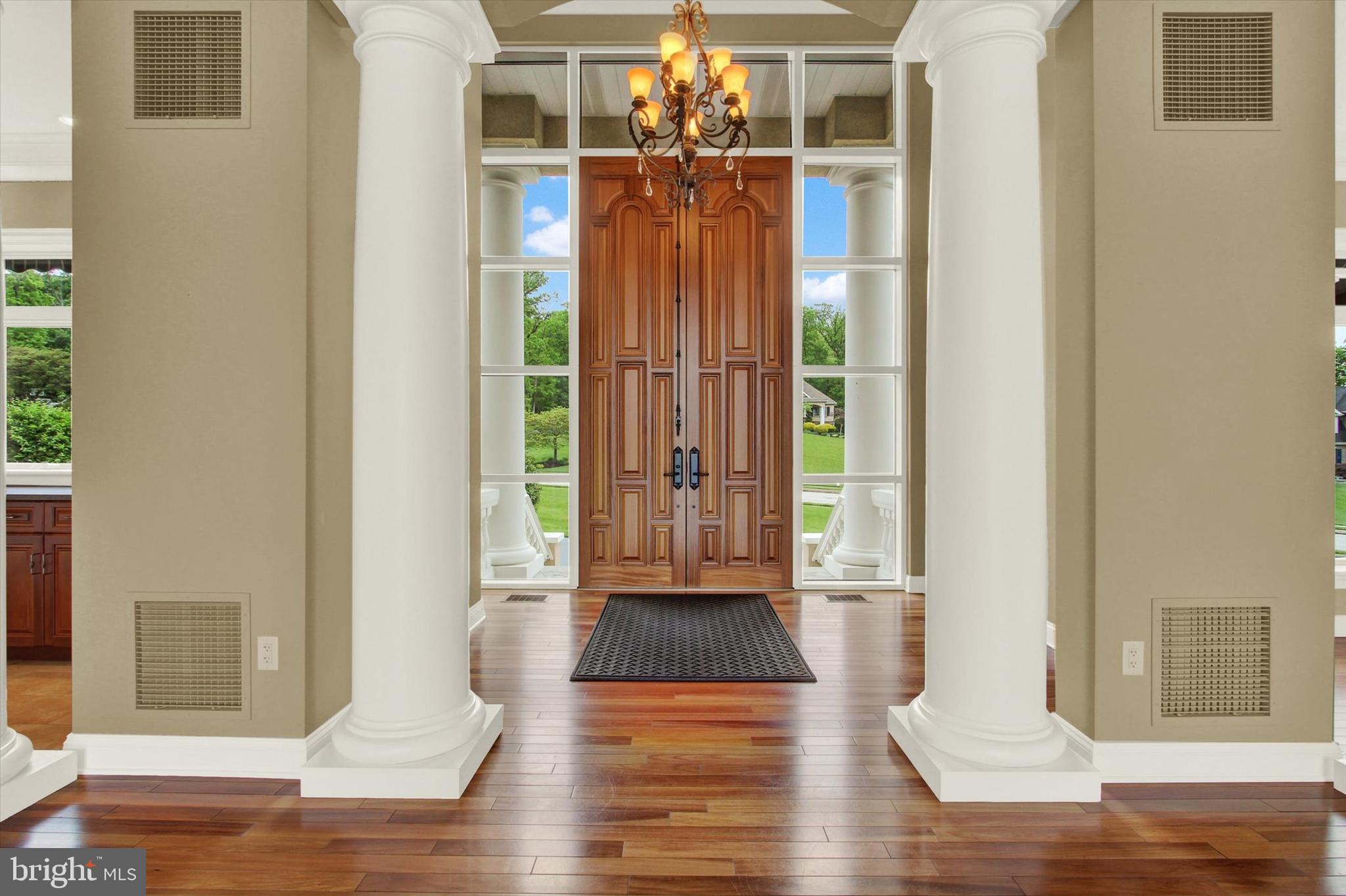 THORNHILL - Residential