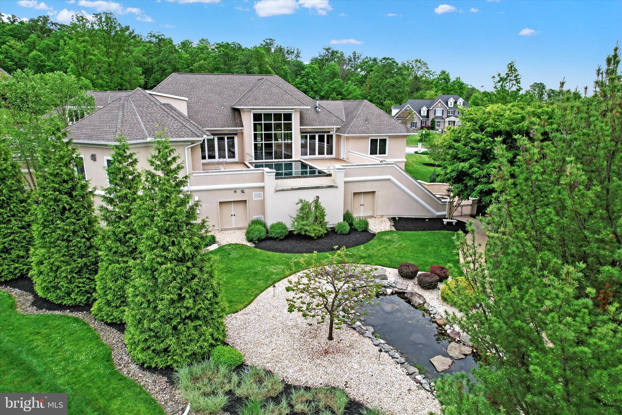 THORNHILL - Residential