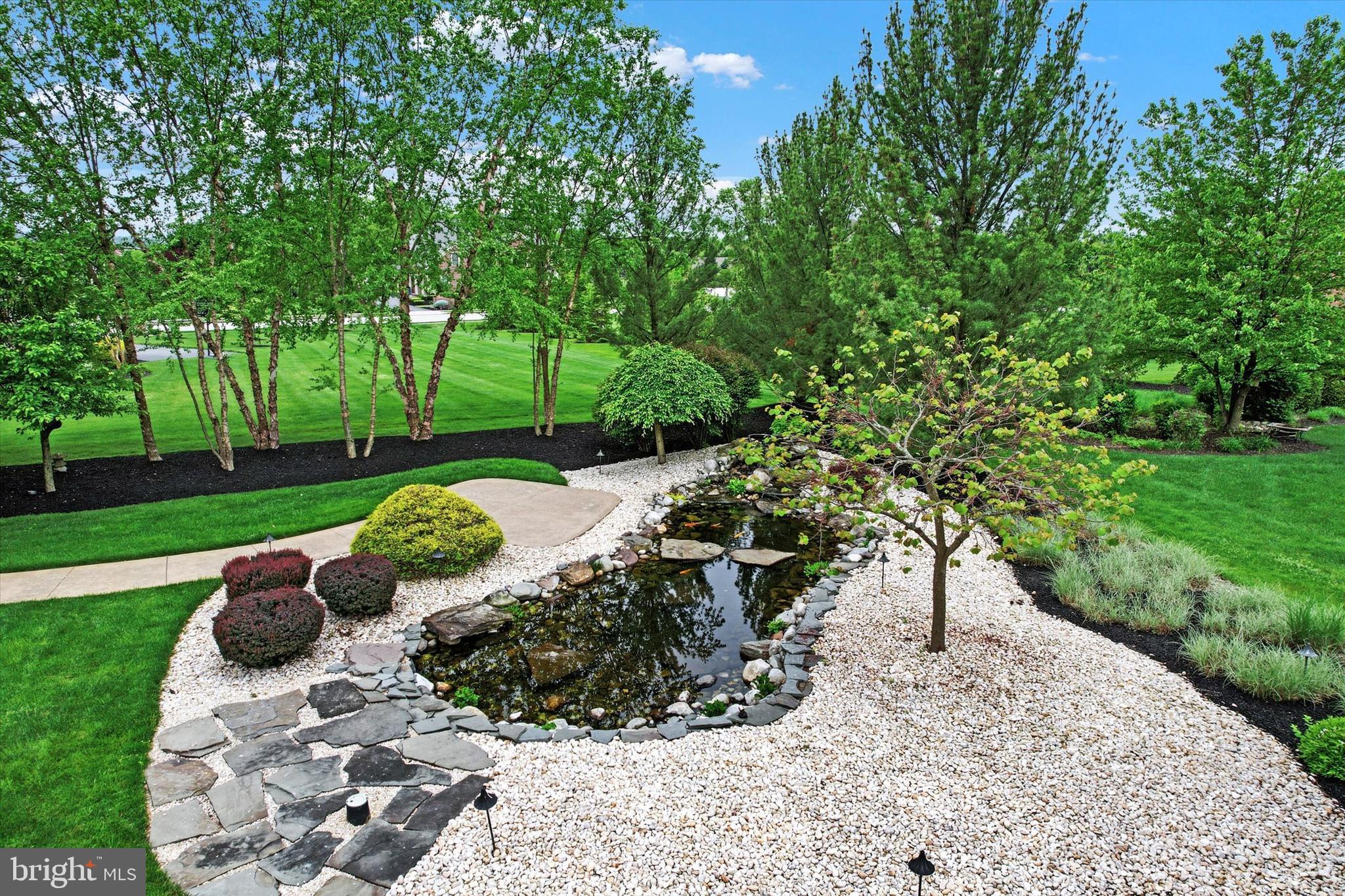 THORNHILL - Residential