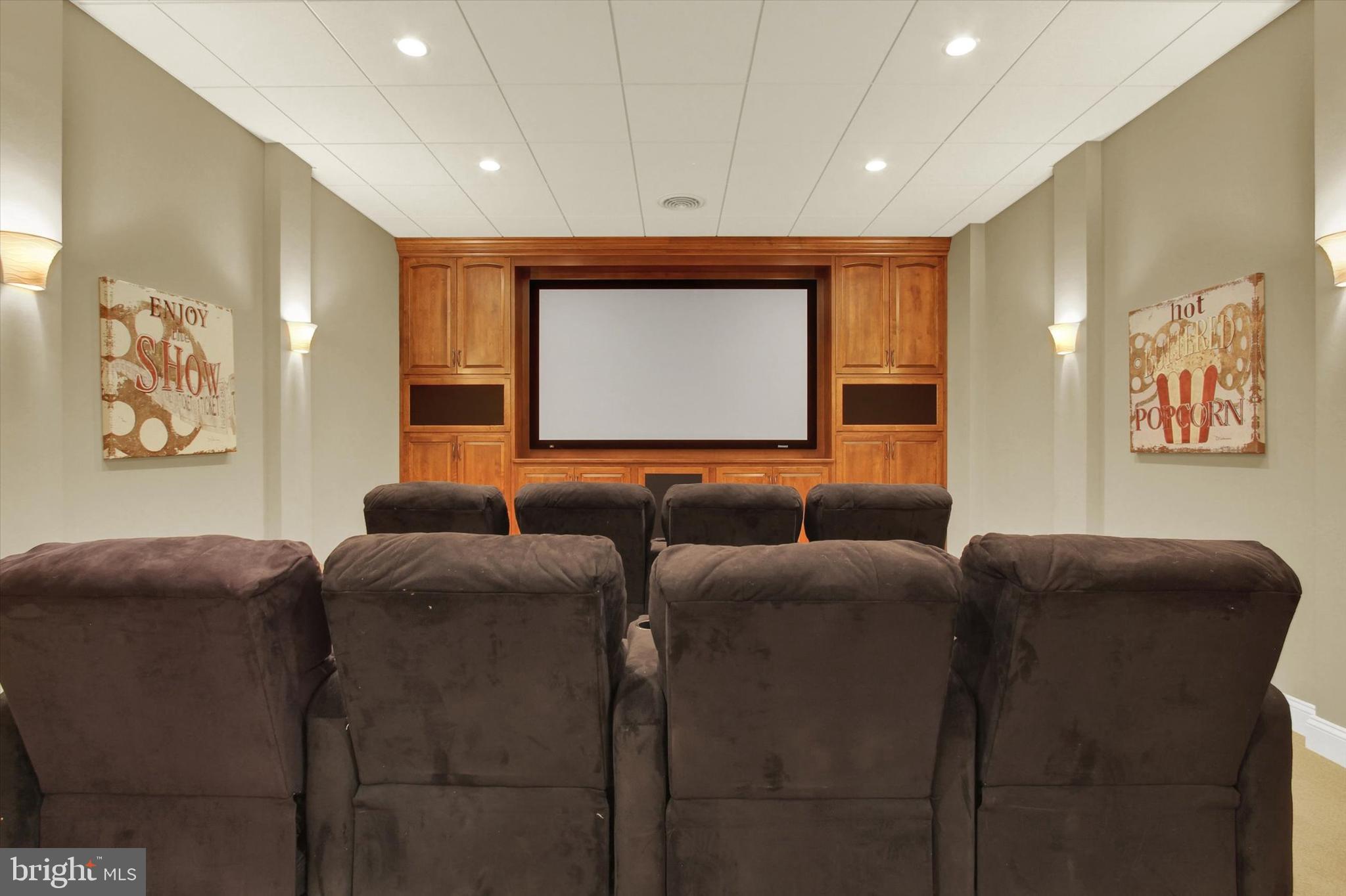 THORNHILL - Residential