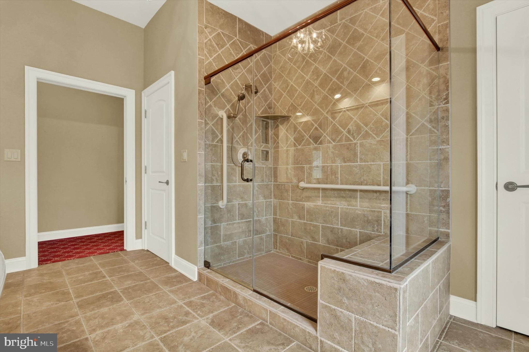 THORNHILL - Residential