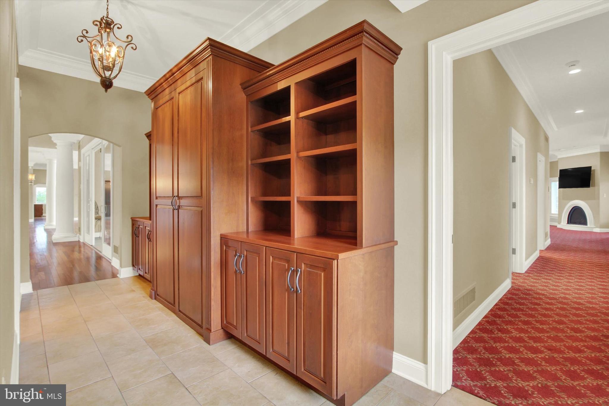 THORNHILL - Residential