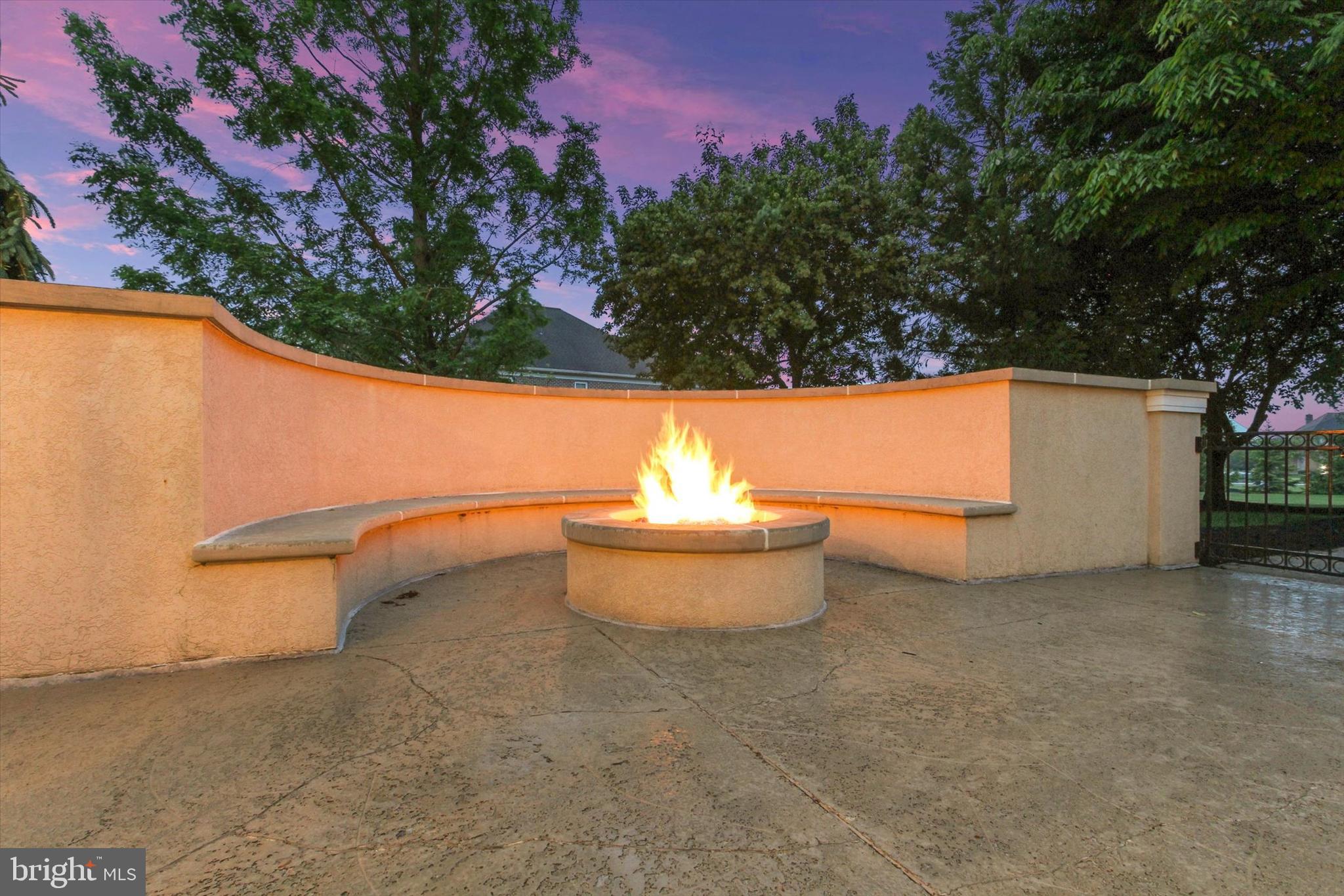 THORNHILL - Residential