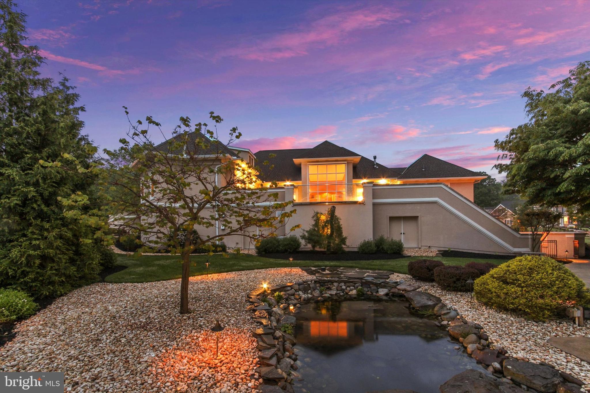 THORNHILL - Residential