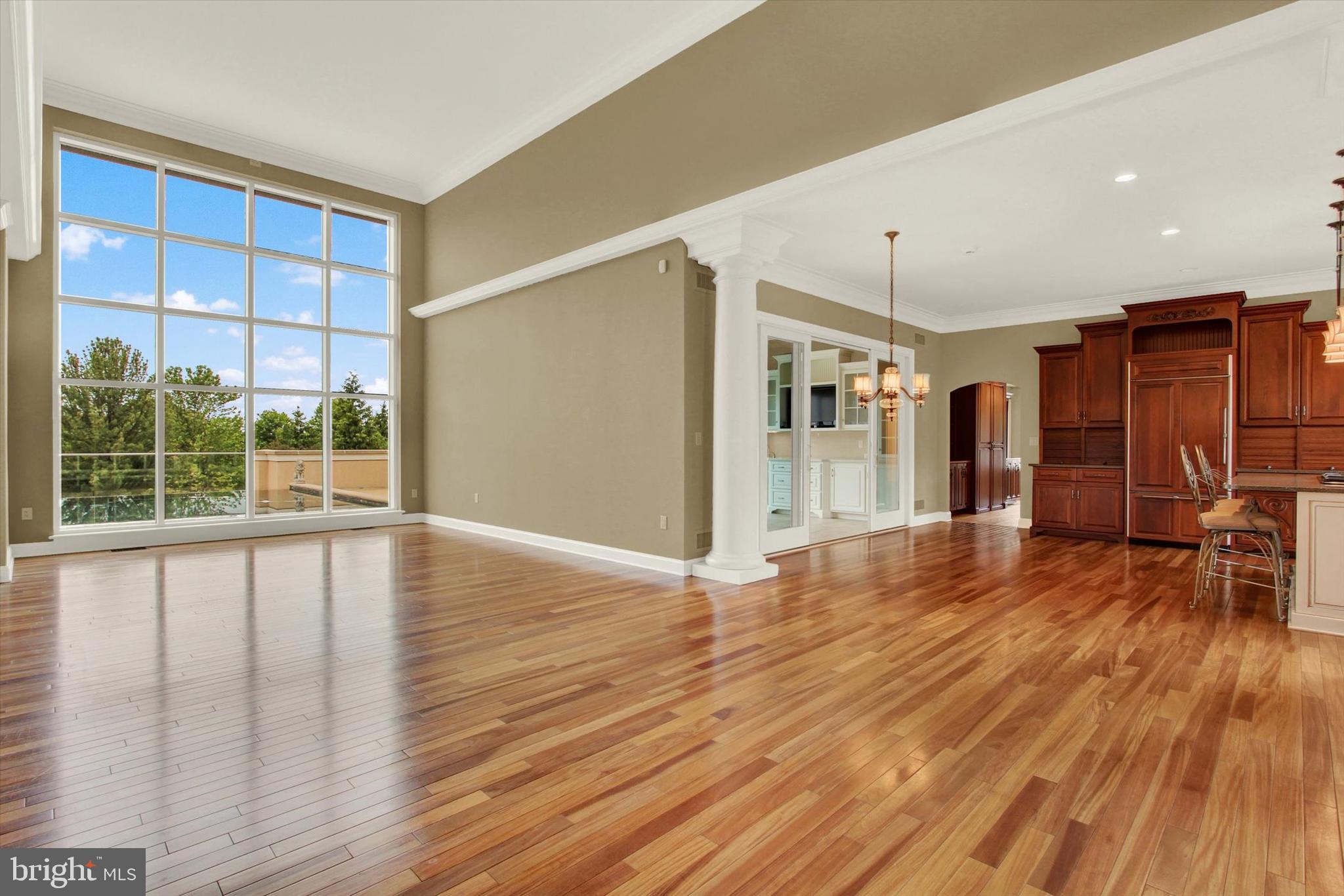 THORNHILL - Residential