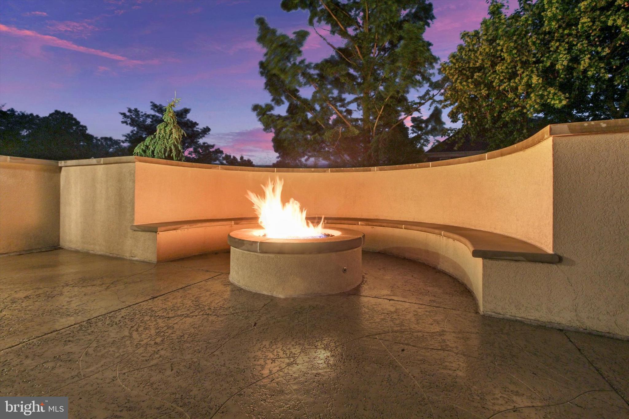 THORNHILL - Residential