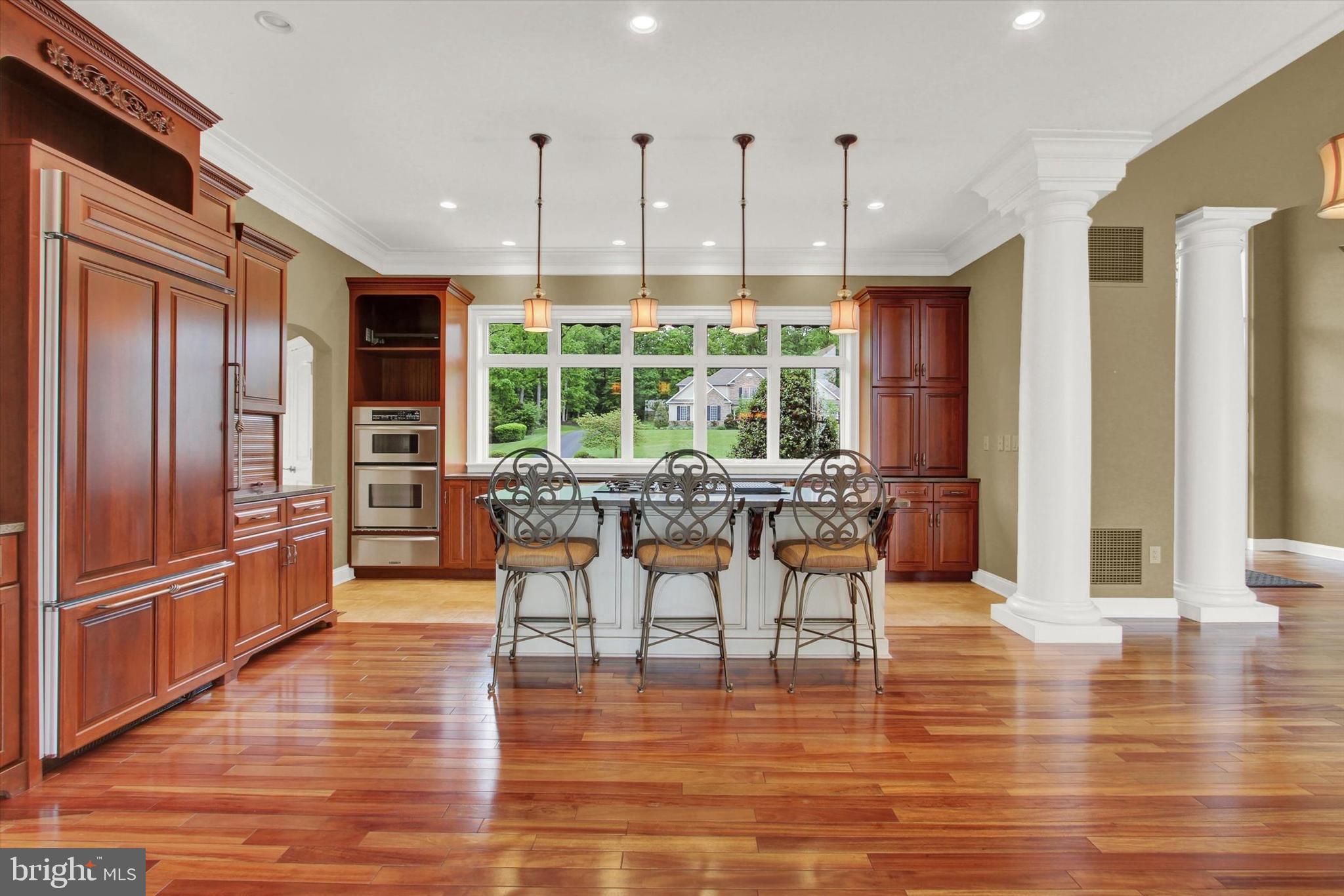 THORNHILL - Residential