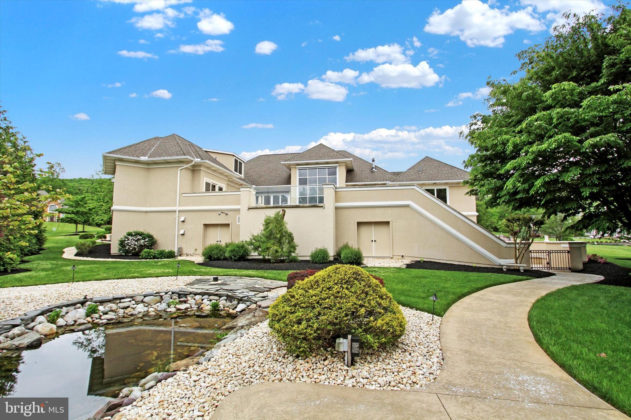 THORNHILL - Residential