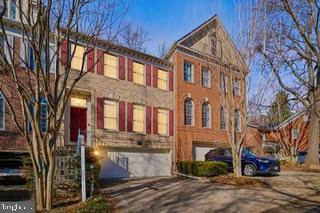 REES ESTATE - Residential