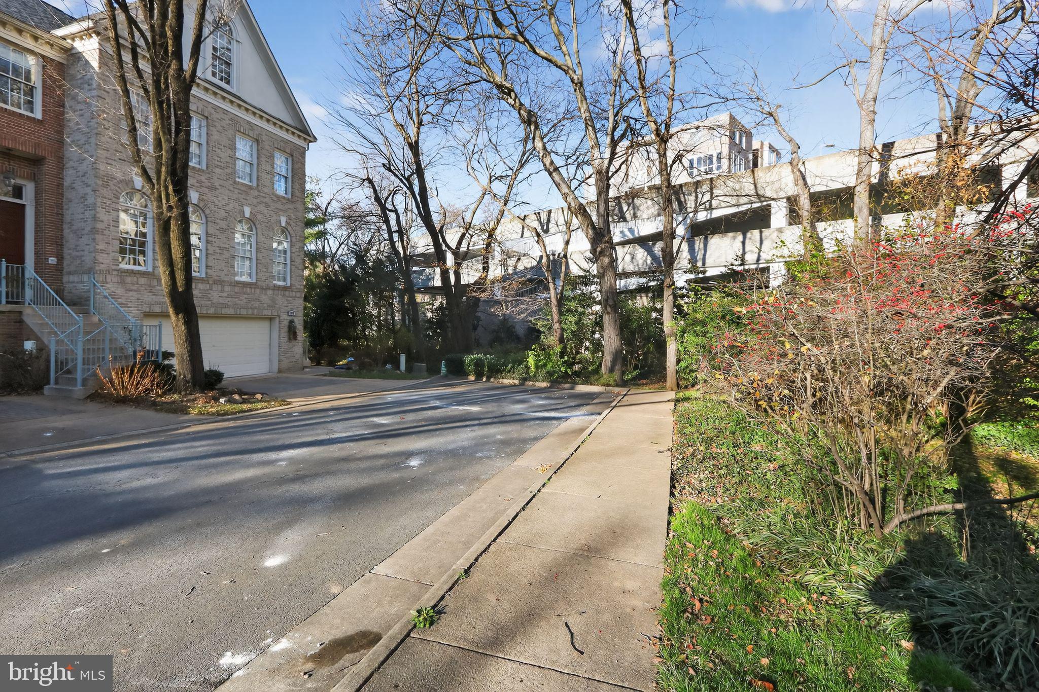 REES ESTATE - Residential