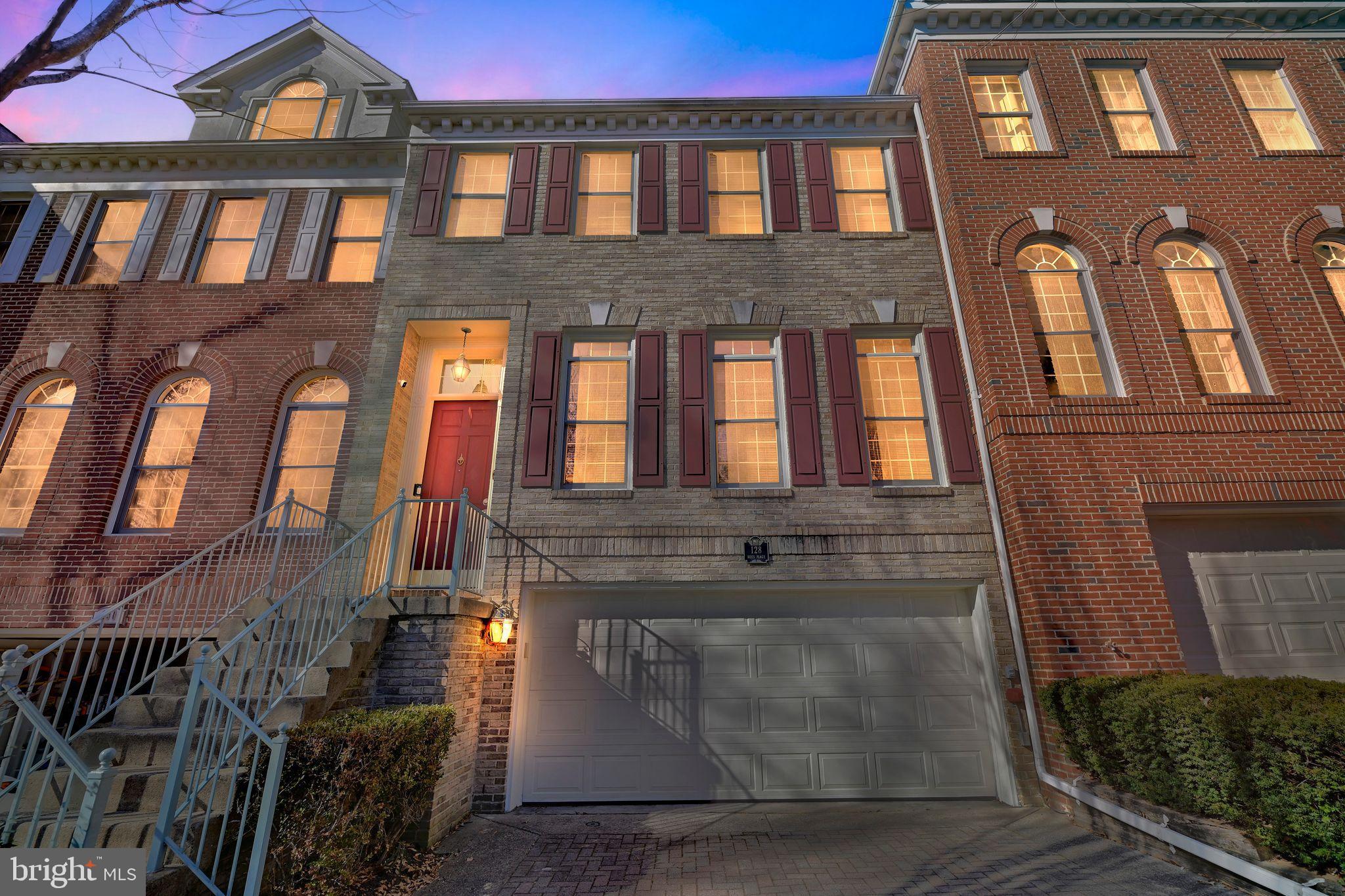 REES ESTATE - Residential