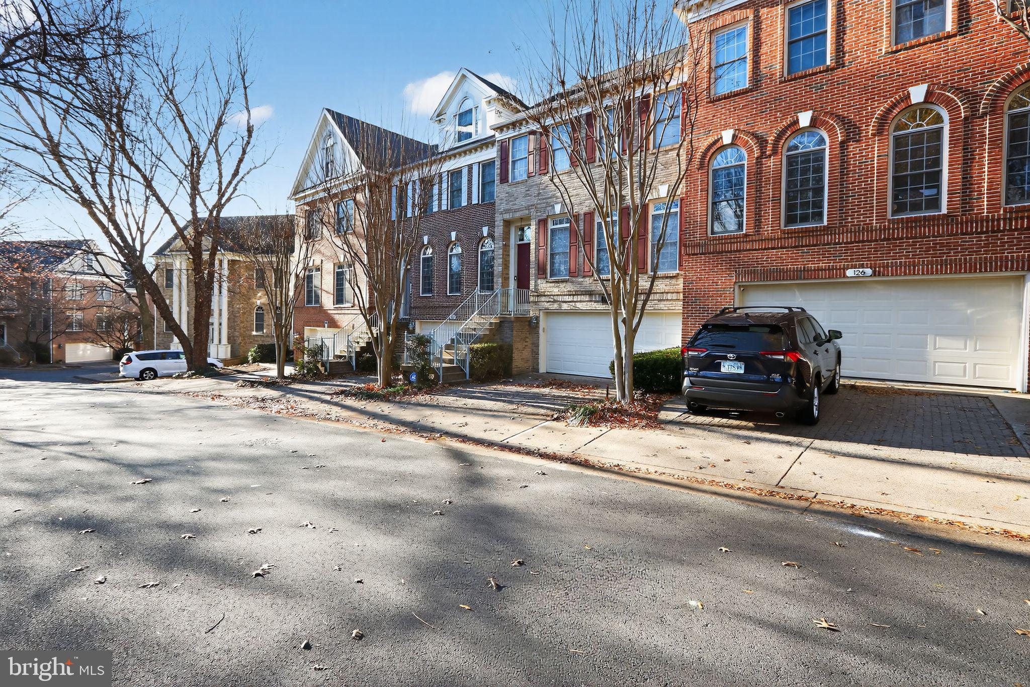 REES ESTATE - Residential