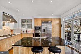 REES ESTATE - Residential