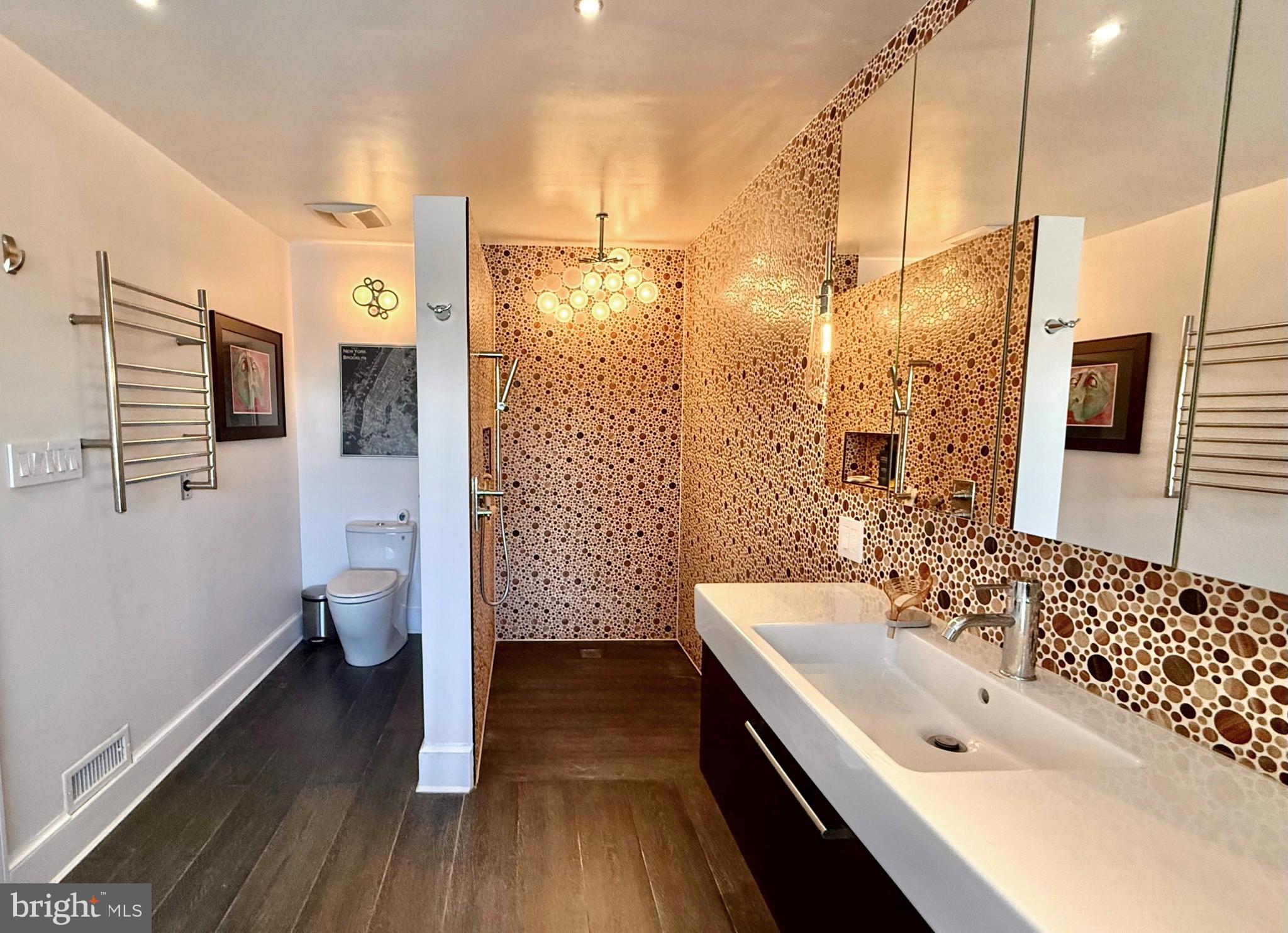 REES ESTATE - Residential