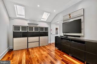 REES ESTATE - Residential